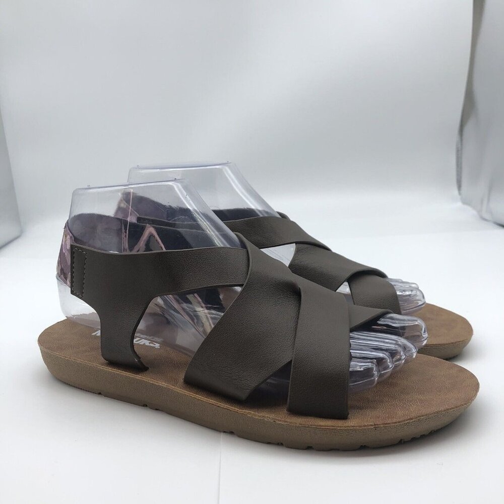 Muk Luks Vegan Sandals criss cross strappy sz 7 brown